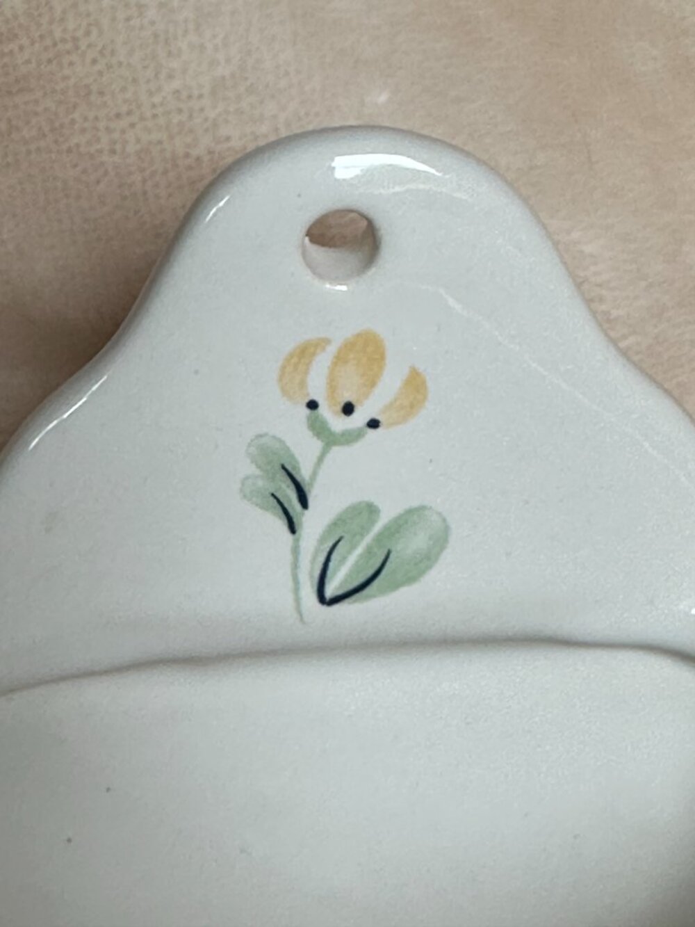 Ceramic Wall Pocket Air Plant Planter Vintage EUC Floral Pastel - Picture 2 of 8